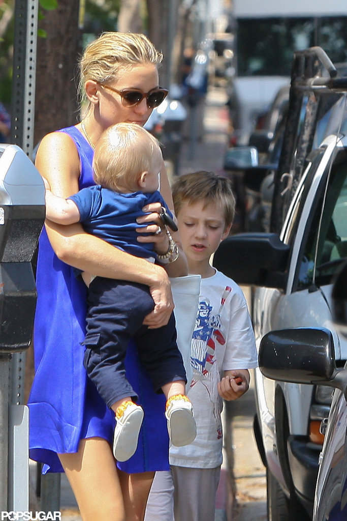 Kate Hudson took Ryder and Bingham out in LA. Kate Hudson took Ryder and Bingham out in LA.