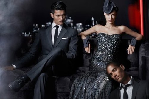 This Donna Karan Fall '12 ad evokes an Old Hollywood meets Rat Pack vibe.
This Donna Karan Fall '12 ad evokes an Old Hollywood meets Rat Pack vibe.