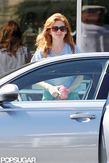 Isla Fisher had breakfast with husband Sacha Baron Cohen.
Isla Fisher had breakfast with husband Sacha Baron Cohen.
