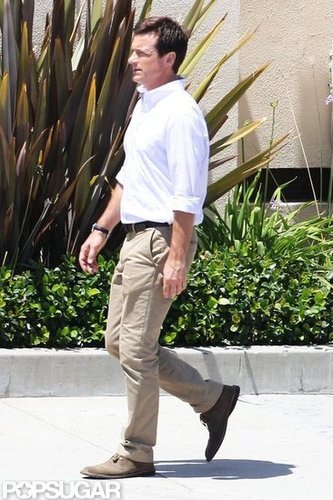 Jason Bateman strutted onto set.
Jason Bateman strutted onto set.