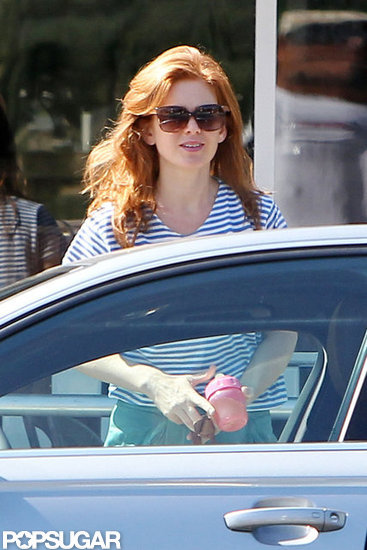 Isla Fisher got into the car after having breakfast with husband Sacha Baron Cohen.
Isla Fisher got into the car after having breakfast with husband Sacha Baron Cohen.