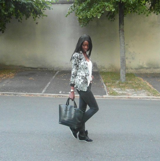 http://stylesbyassitan.blogspot.fr/2012/08/sneakers-compensees-i-finally-got-me.html