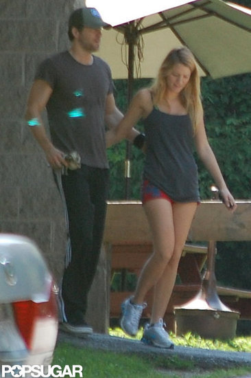 Blake Lively and Ryan Reynolds Show PDA Post-Workout Blake Lively and Ryan Reynolds Show PDA Post-Workout