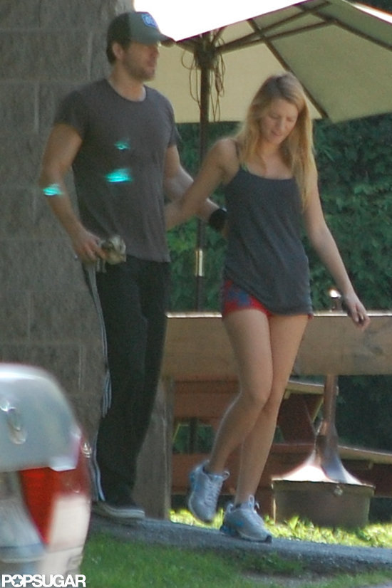 Blake Lively and Ryan Reynolds Show PDA Post-Workout Blake Lively and Ryan Reynolds Show PDA Post-Workout