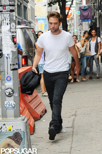 Robert Pattinson Gets Casual and Cute at Lunch Robert Pattinson Gets Casual and Cute at Lunch