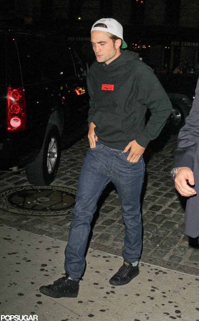 Robert Pattinson Spends an NYC Night Out With Friends Robert Pattinson Spends an NYC Night Out With Friends