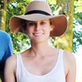Celebrities Spend Summer in Exposed-Pocket Denim Cutoffs Celebrities Spend Summer in Exposed-Pocket Denim Cutoffs
