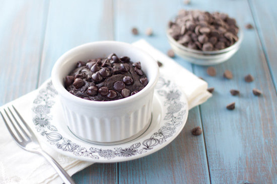 There is nothing better than a moist chocolate cake, but imagine one that is high in protein and low in sugar! This dark chocolate fudge protein cake will fulfill your cravings in no time.
There is nothing better than a moist chocolate cake, but imagine one that is high in protein and low in sugar! This dark chocolate fudge protein cake will fulfill your cravings in no time.