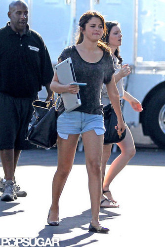 Selena Gomez Wraps Up Work in Short Shorts Selena Gomez Wraps Up Work in Short Shorts