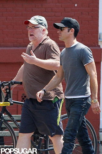 Justin Theroux and Philip Seymour Hoffman Toast Castings & Weddings Justin Theroux and Philip Seymour Hoffman Toast Castings & Weddings