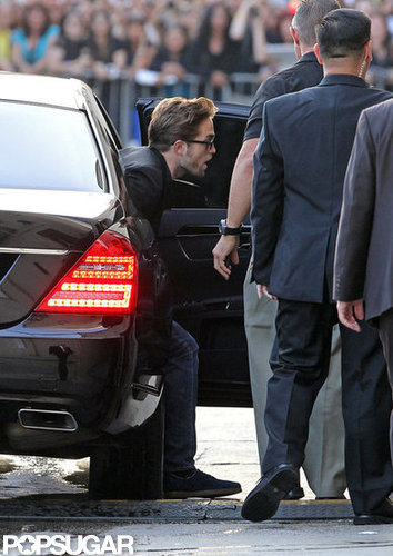 Robert Pattinson made an appearance on the Jimmy Kimmel Show.
Robert Pattinson made an appearance on the Jimmy Kimmel Show.