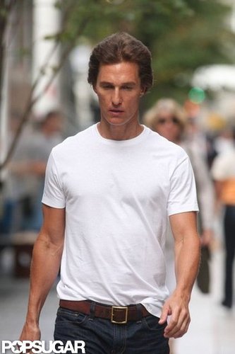 Matthew McConaughey sported a white t-shirt.
Matthew McConaughey sported a white t-shirt.