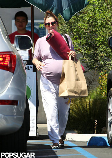 Drew Barrymore Patiently Waits For Baby With Yoga Drew Barrymore Patiently Waits For Baby With Yoga