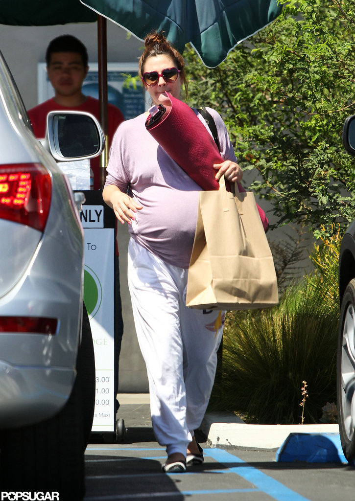 Drew Barrymore Patiently Waits For Baby With Yoga Drew Barrymore Patiently Waits For Baby With Yoga