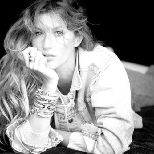 This David Yurman ad evokes a glamorous 1980s vibe — distressed jean jacket, silver cuff bracelets, and all.
This David Yurman ad evokes a glamorous 1980s vibe — distressed jean jacket, silver cuff bracelets, and all.