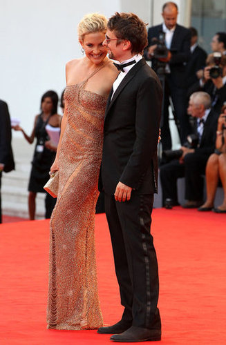 Kate Hudson Glows in Venice With Matthew by Her Side Kate Hudson Glows in Venice With Matthew by Her Side