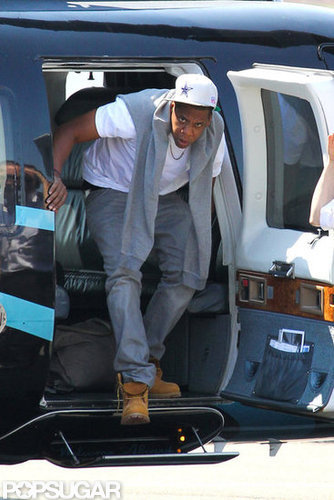 Jay-Z hopped out of a helicopter.
Jay-Z hopped out of a helicopter.