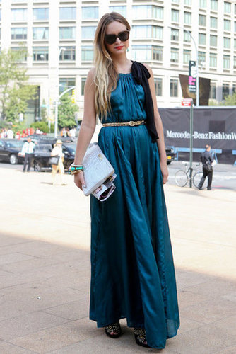 The most elegant of ways to dress for shows.
The most elegant of ways to dress for shows.
