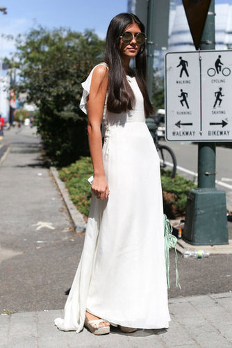 A bit of a drama-inducing, feminine white maxi.
A bit of a drama-inducing, feminine white maxi.