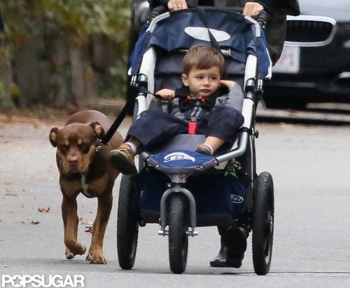 Gisele Bundchen Bumps Around Boston With Ben While Tom Hits the Field Gisele Bundchen Bumps Around Boston With Ben While Tom Hits the Field
