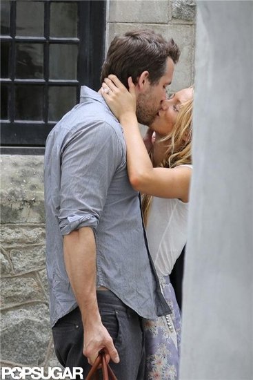 Newlyweds Blake Lively and Ryan Reynolds kissed in Charleston.
Source: Alex Gutierrez
Newlyweds Blake Lively and Ryan Reynolds kissed in Charleston.
Source: Alex Gutierrez