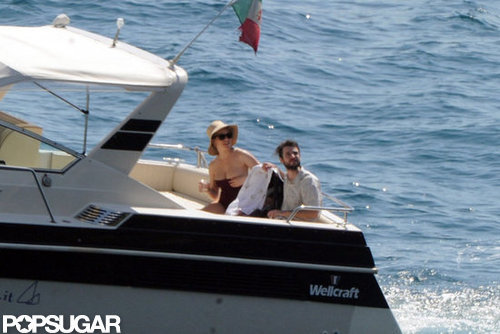 Tom Sturridge and Sienna Miller took a small boat to a yacht in Positano with baby Marlowe.
Tom Sturridge and Sienna Miller took a small boat to a yacht in Positano with baby Marlowe.