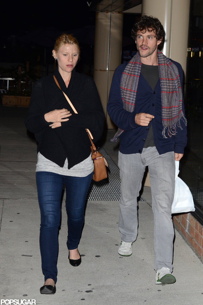 Pregnant Claire Danes went for a walk with her husband. Pregnant Claire Danes went for a walk with her husband.