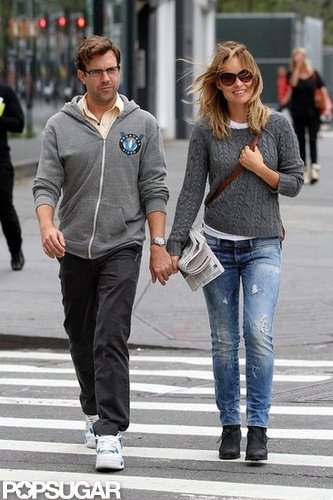 Olivia Wilde Shows PDA With Jason Sudeikis Before a Big Award Night Olivia Wilde Shows PDA With Jason Sudeikis Before a Big Award Night