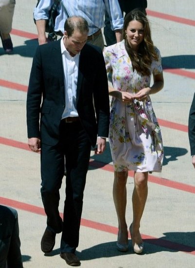 For her parting look, Kate Middleton chose one of Dannii Minogue's Spring '12 dresses. This particular clothing line is also a favourite of Pippa Middleton's!
For her parting look, Kate Middleton chose one of Dannii Minogue's Spring '12 dresses. This particular clothing line is also a favourite of Pippa Middleton's!