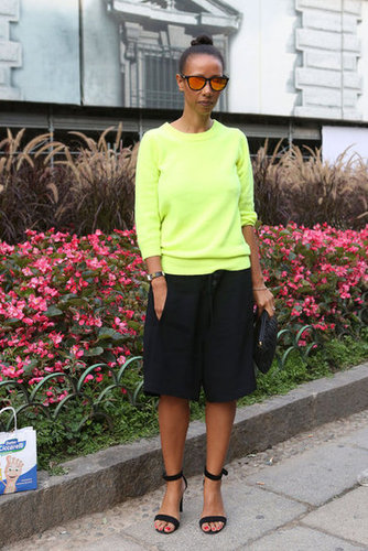 Mirrored shades played perfectly off of a citrus-hued pullover.
Mirrored shades played perfectly off of a citrus-hued pullover.