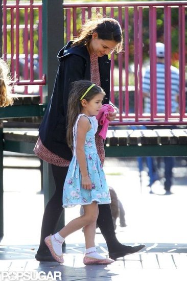 Katie Holmes and Suri Cruise hung out in Brooklyn. Katie Holmes and Suri Cruise hung out in Brooklyn.