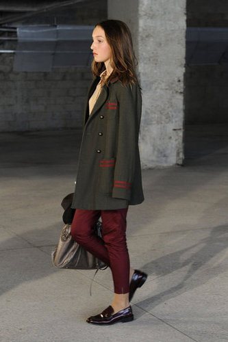 A borrowed-from-the-boys play on the classics, thanks to a military coat and brogues.
A borrowed-from-the-boys play on the classics, thanks to a military coat and brogues.
