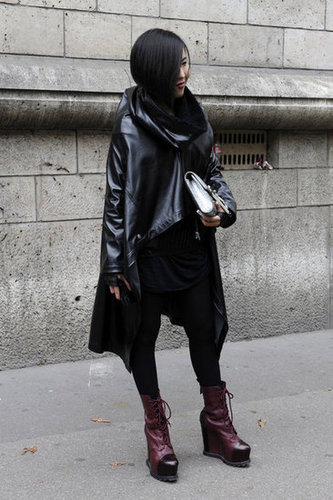 This styler took a fashion-forward angle with a leather parka and a bold pair of oxblood platforms.
This styler took a fashion-forward angle with a leather parka and a bold pair of oxblood platforms.