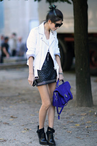 A pop of cobalt blue on her Proenza made this quilted leather combo even cooler.
A pop of cobalt blue on her Proenza made this quilted leather combo even cooler.