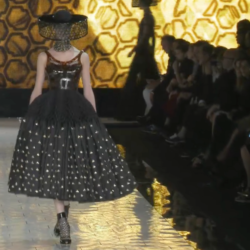 Alexander McQueen Spring 2013 Runway (Video)