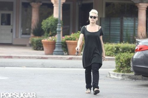 Pink stopped by a Starbucks in Malibu.
Pink stopped by a Starbucks in Malibu.