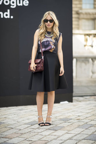 Rework a ladylike skirt with a vintage-feeling tee and statement jewels. A burgundy bag finishes it off with a quintessentially Fall feel.
Source: Adam Katz Sinding
Rework a ladylike skirt with a vintage-feeling tee and statement jewels. A burgundy bag finishes it off with a quintessentially Fall feel.
Source: Adam Katz Sinding