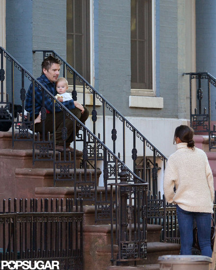 Katie Holmes and Ethan Hawke chatted on the street in NYC.
Katie Holmes and Ethan Hawke chatted on the street in NYC.
