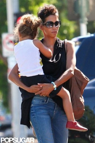 "Hopeless Romantic" Halle Berry Dishes on Her "Life of the Party" Fiancé "Hopeless Romantic" Halle Berry Dishes on Her "Life of the Party" Fiancé