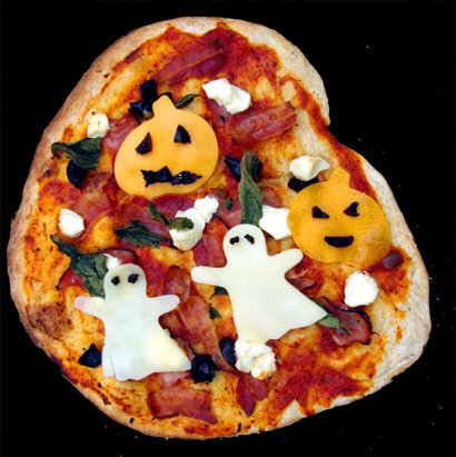 Easy Halloween Pizza