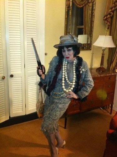 Bette Midler went with a retro costume.
Source: Twitter user BetteMidler
Bette Midler went with a retro costume.
Source: Twitter user BetteMidler