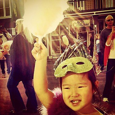 Katherine Heigl shared some cotton candy with lil Naleigh during a Halloween festival.
Source: Instagram user katiemheigl
Katherine Heigl shared some cotton candy with lil Naleigh during a Halloween festival.
Source: Instagram user katiemheigl