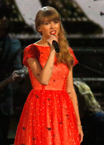 Miranda and Blake Win Big at the Star-Studded CMA Awards Miranda and Blake Win Big at the Star-Studded CMA Awards