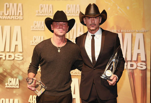 Kenny Chesney and Tim McGraw posed for photos at the Country Music Association Awards in Nashville.
Kenny Chesney and Tim McGraw posed for photos at the Country Music Association Awards in Nashville.