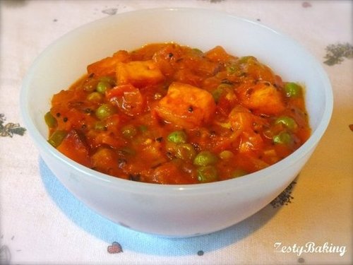 Paneer & Green Peas in a Tomato Gravy (Mutar Paneer)