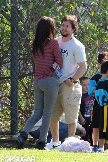 Mark Wahlberg and his wife, Rhea Durham, chatted during the game.
Mark Wahlberg and his wife, Rhea Durham, chatted during the game.