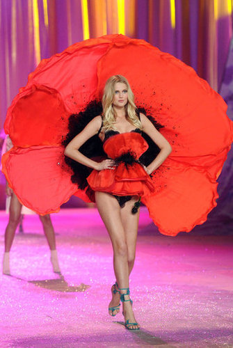 Revisit the 2012 Victoria's Secret Fashion Show! Revisit the 2012 Victoria's Secret Fashion Show!