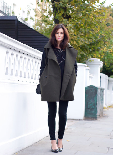It may be simple, but a great piece of outerwear totally makes this look.
Source: Lookbook.nu
It may be simple, but a great piece of outerwear totally makes this look.
Source: Lookbook.nu