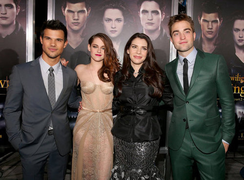 Breaking Dawn Part 2 is #1 — See All the Photos From Twilight's Final Press Tour! Breaking Dawn Part 2 is #1 — See All the Photos From Twilight's Final Press Tour!