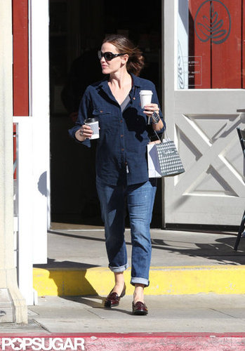 Jennifer Garner made a coffee stop while out in LA.
Jennifer Garner made a coffee stop while out in LA.